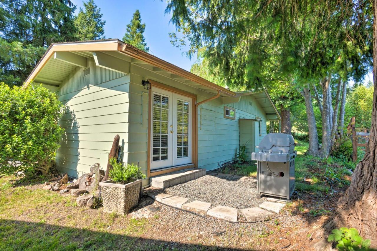 Quaint Riverside Reprieve With Kayaks And Floats! Brookings Exterior foto